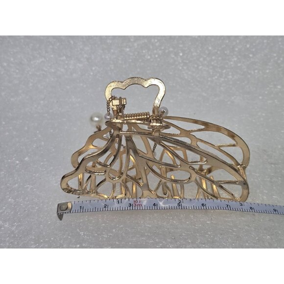 Elegant Gold Tone Butterfly Hair Claw Clip With Faux Pearl Dangling Chains - Picture 4 of 4